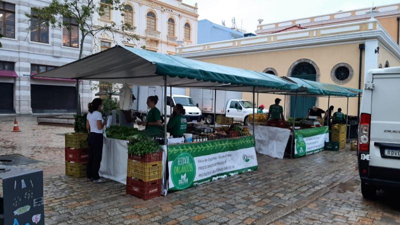 Feira Cultiva Floripa retorna para a Praça da Alfândega